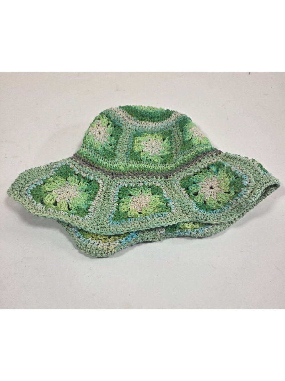 Steve Madden Green Crochet Bucket Hat - Picture 3 of 10